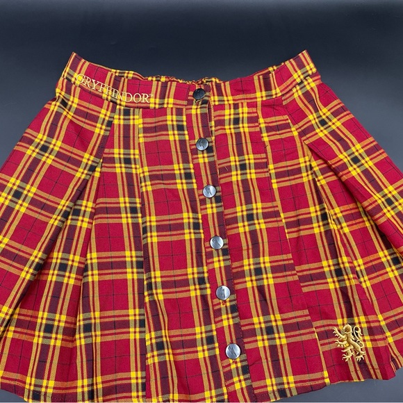 Hot Topic Skirts Hot Topic Harry Potter Md Gryffindor Pleated Skirt